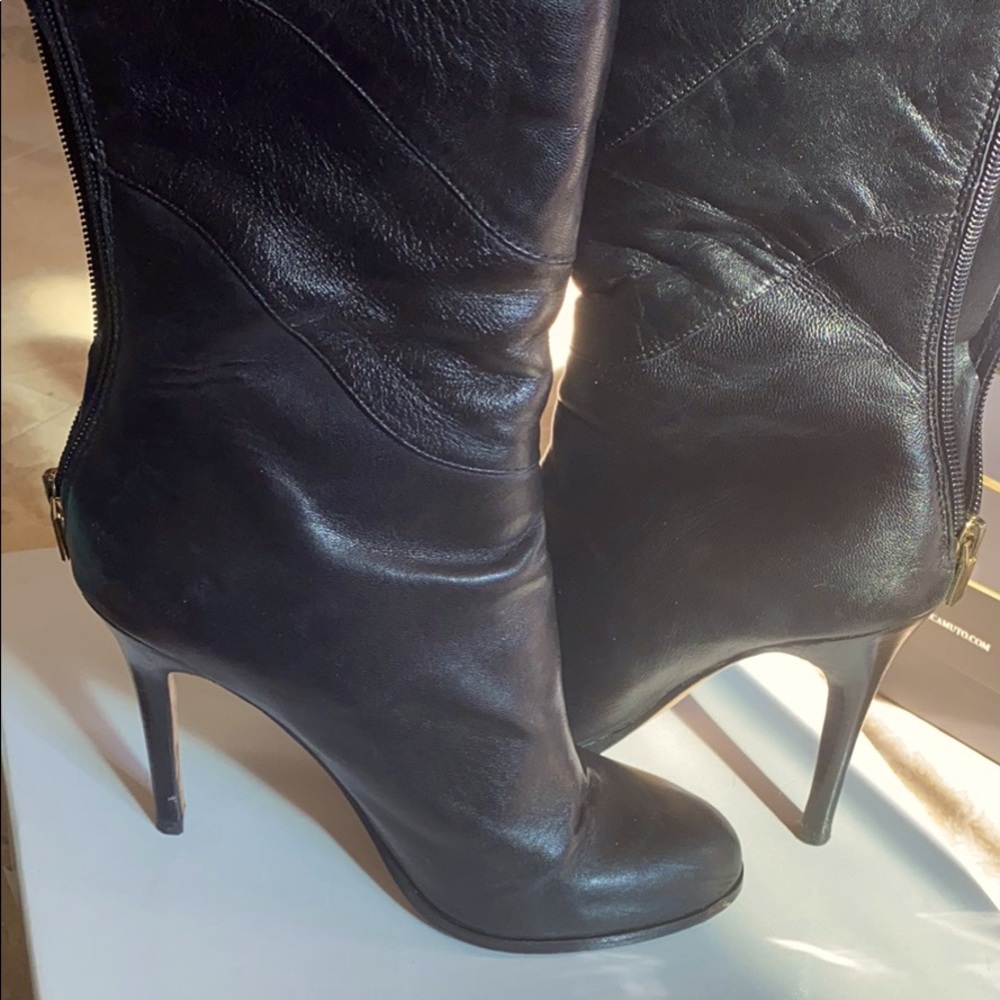 Charles David Mid height black boots